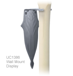display plaque for UC3001 Fighting Knives of Legolas Greenleaf prop replica from The Hobbit licensed product by United Cutlery